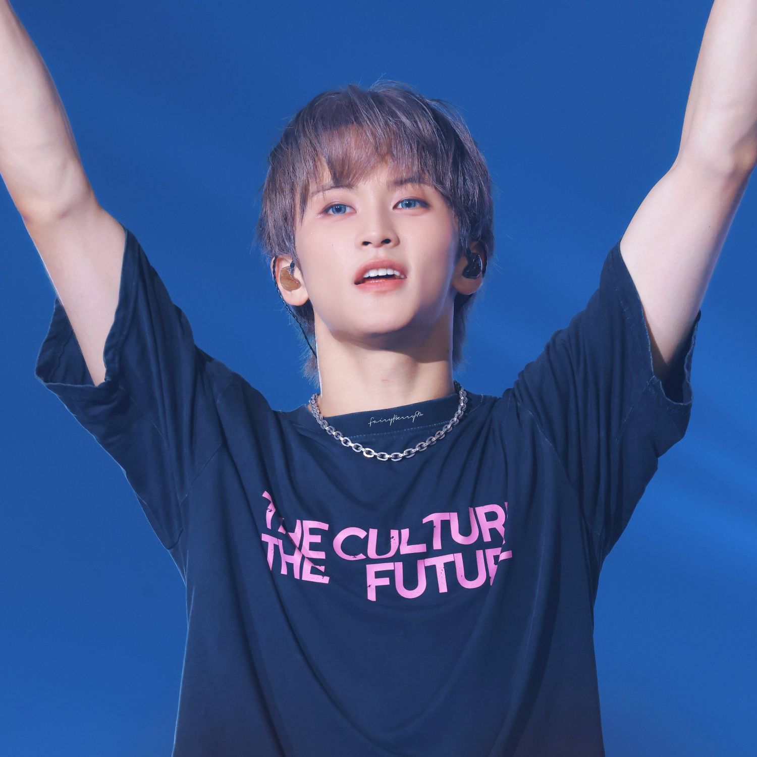 マーク (NCT 127, NCT DREAM)の舞台裏ショット