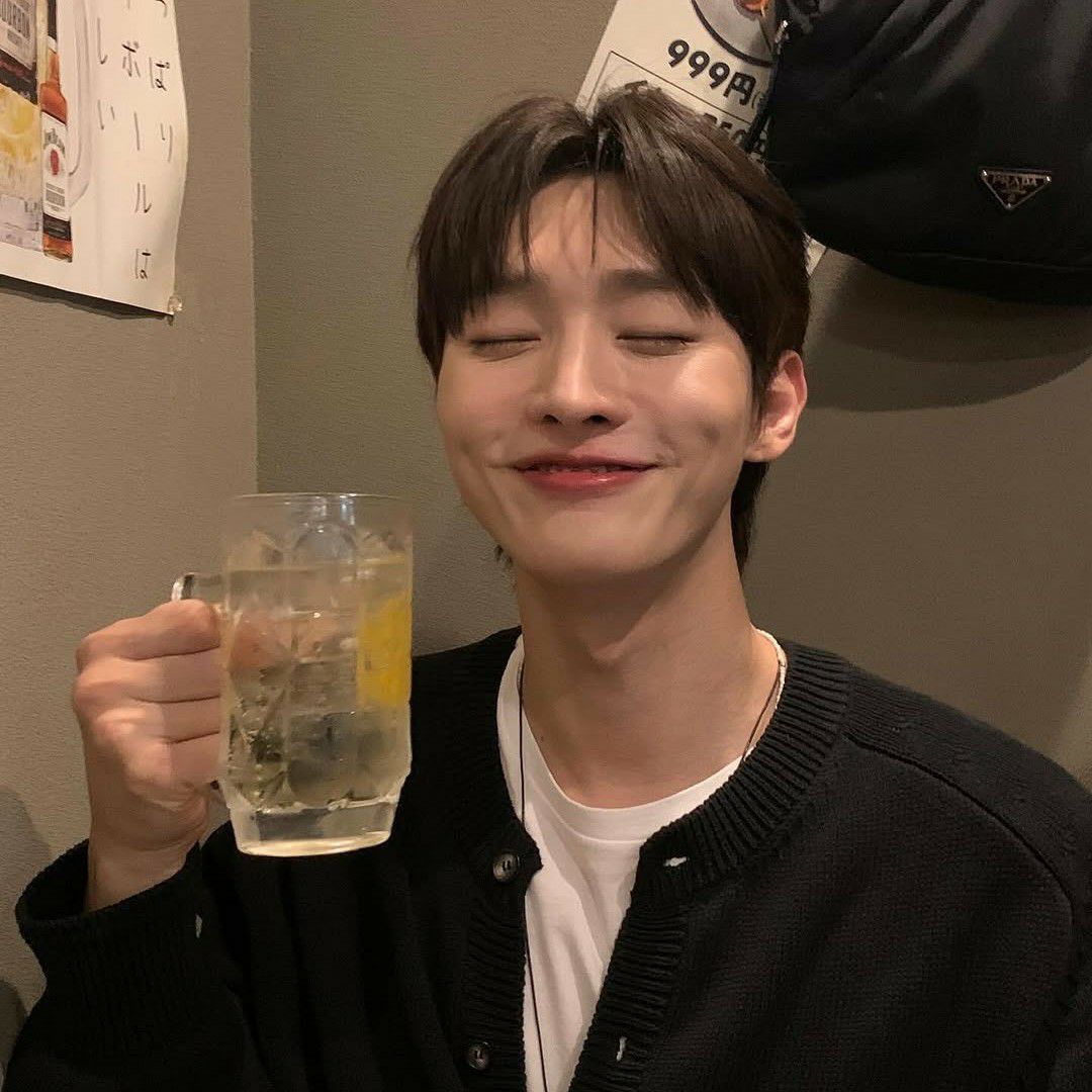윤지성의 비하인드 컷