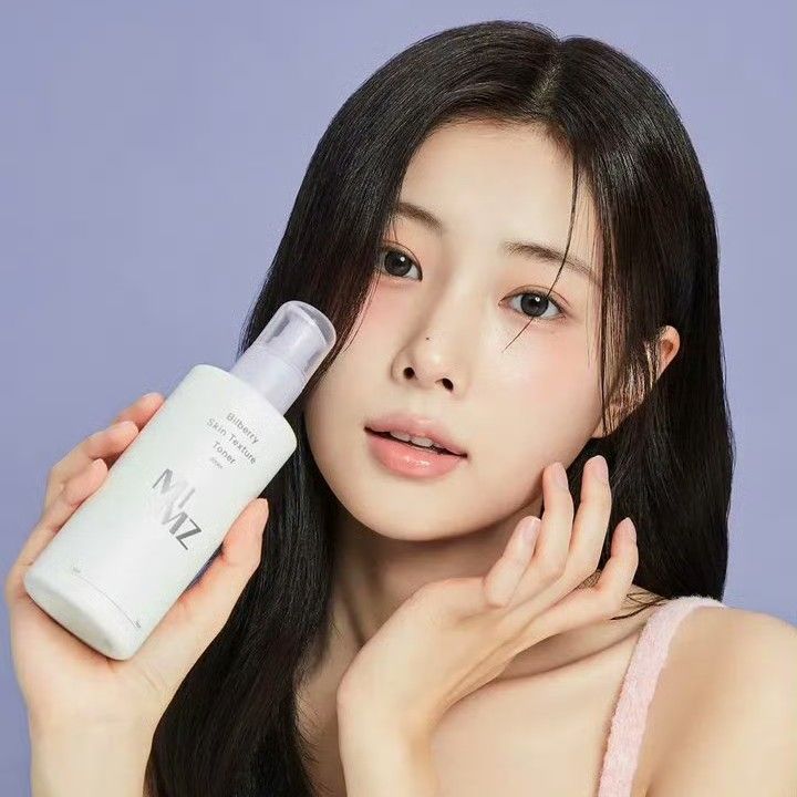 A moment captured by Kang Hyewon's fan