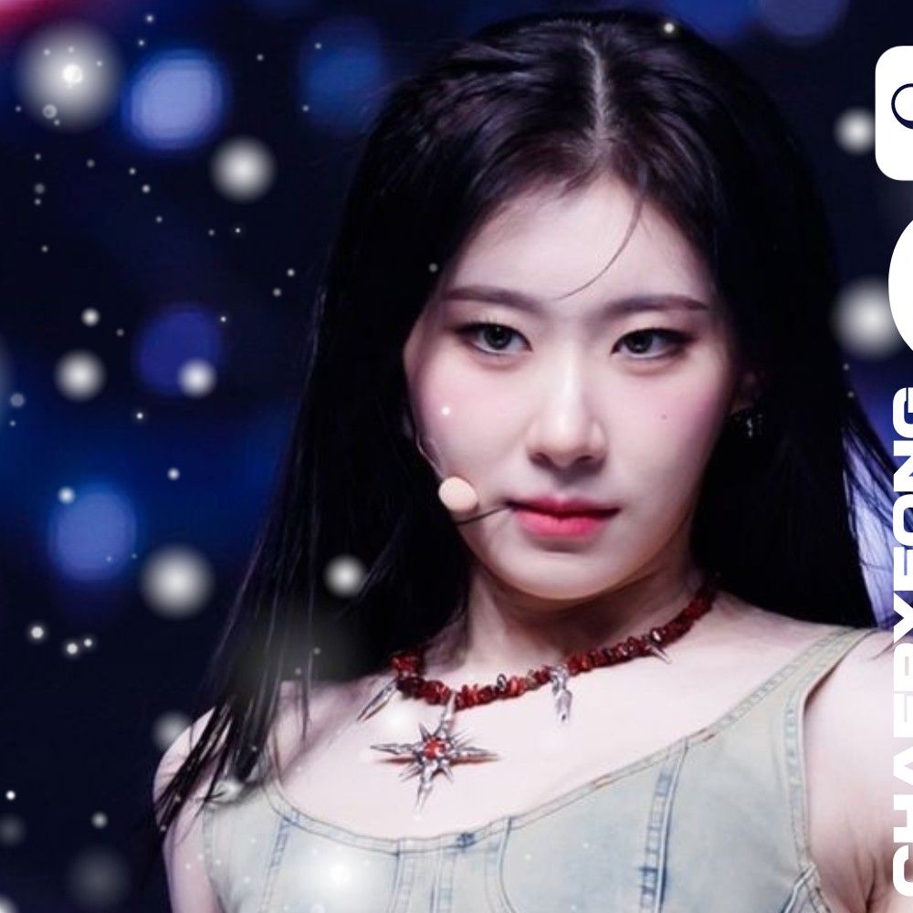 Recent activity shot of Chaeryeong (ITZY)