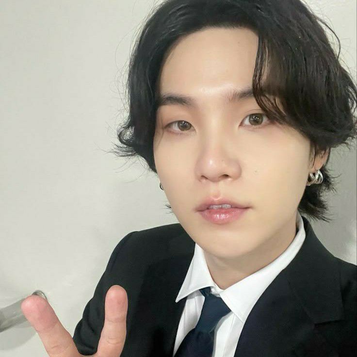 Latest photo of SUGA (BTS)