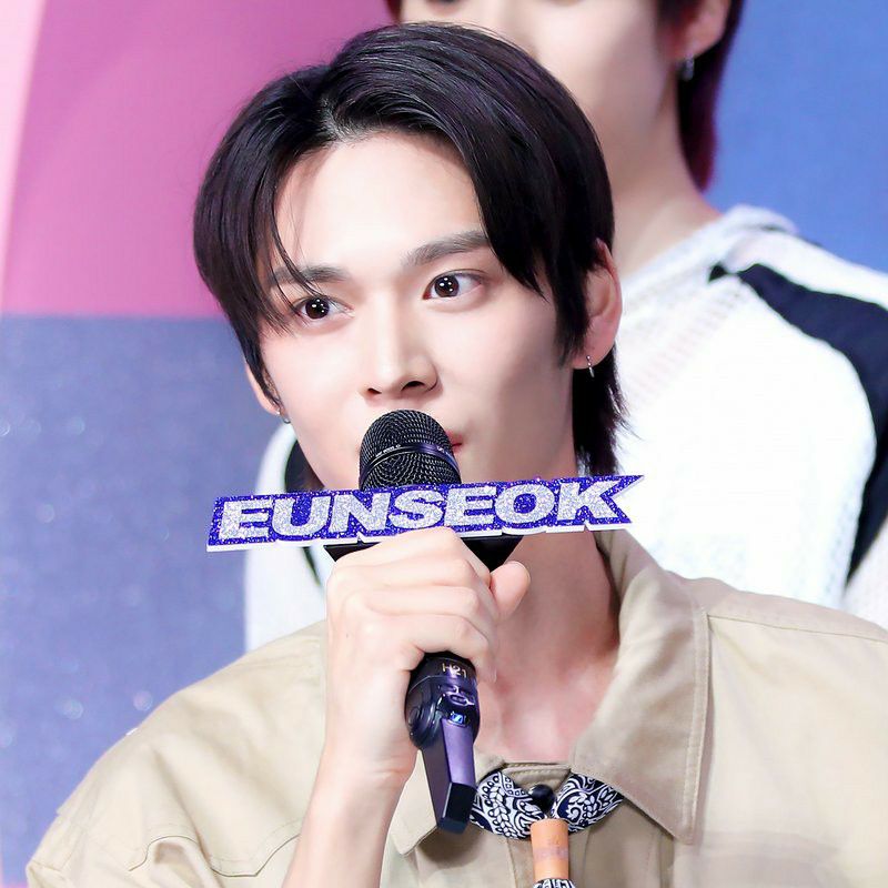 Recent activity shot of Eunseok (RIIZE)