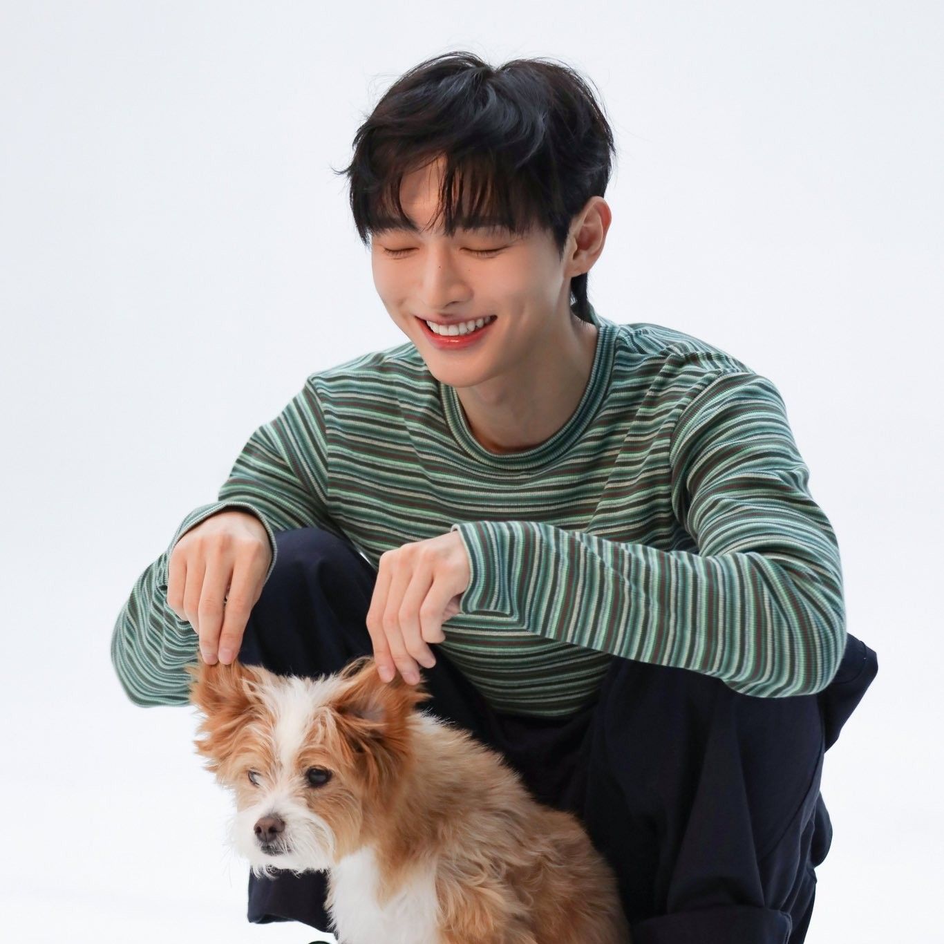 Behind-the-scenes cut of Yoon Jisung
