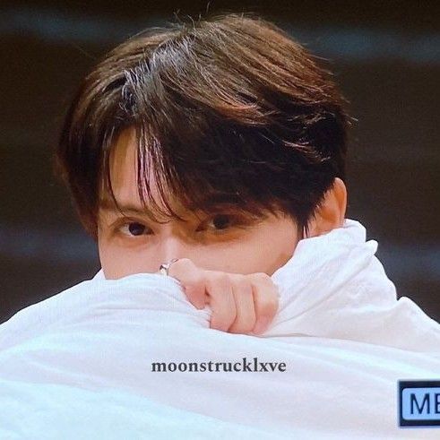 A moment captured by Jun (SEVENTEEN)'s fan