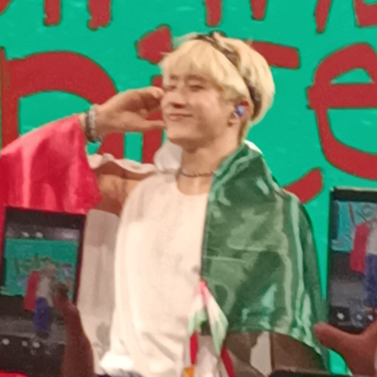 A moment captured by Jinjin (ASTRO)'s fan