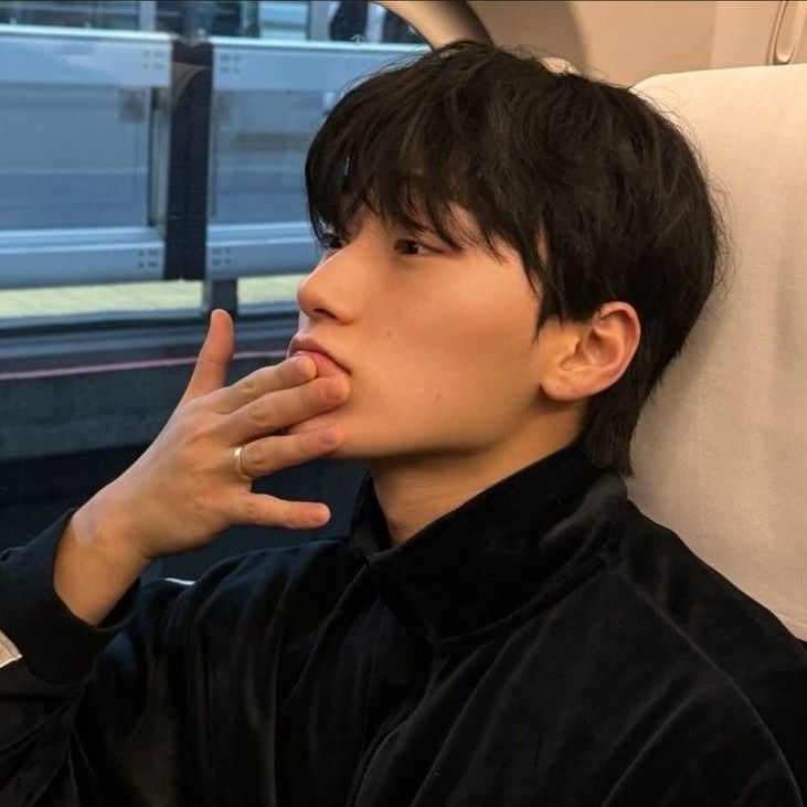 Behind-the-scenes cut of San (ATEEZ)