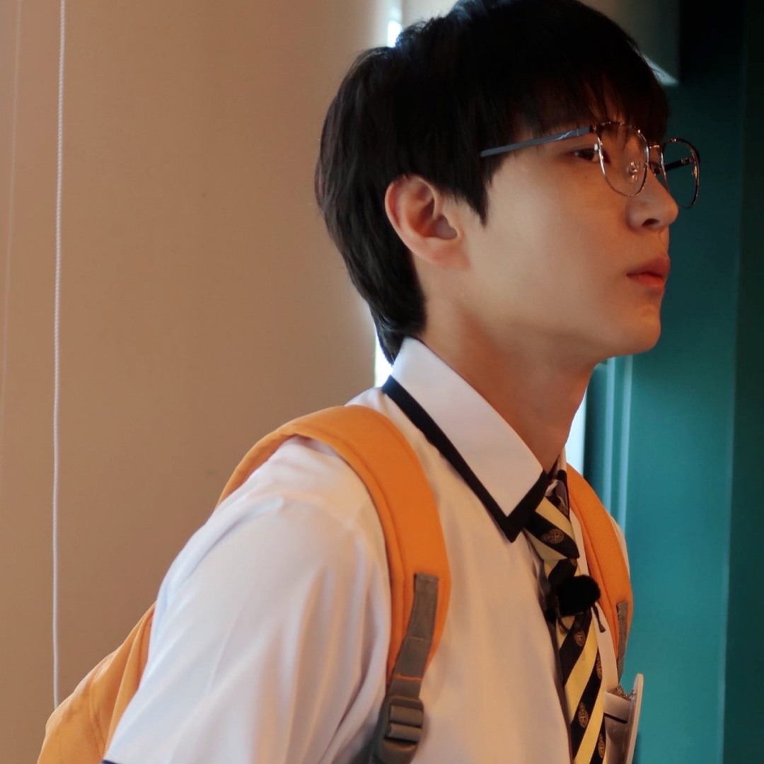 Behind-the-scenes cut of LEO (VIXX)
