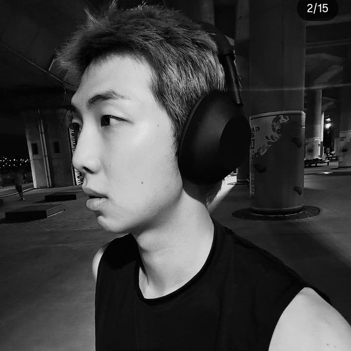 Foto aktivitas terbaru RM (BTS)