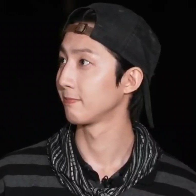 Recent activity shot of Hui (PENTAGON)