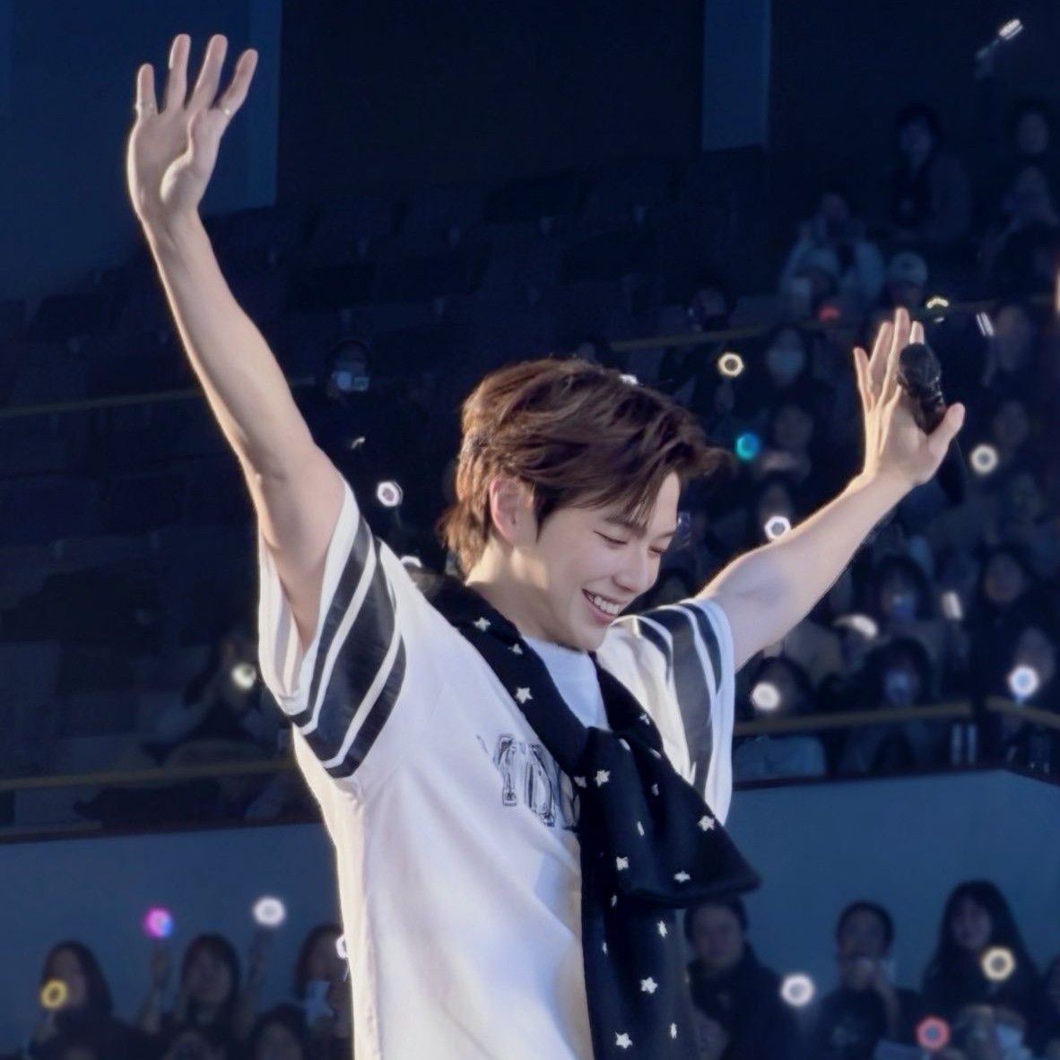 강다니엘 최근 활동샷