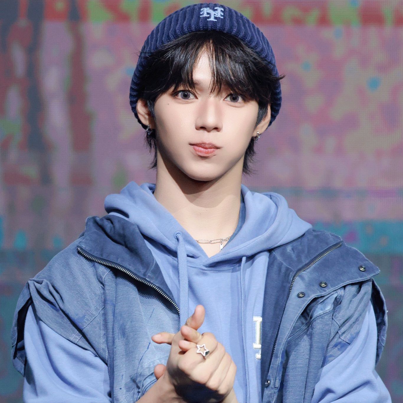 Behind-the-scenes cut of JL (AHOF)