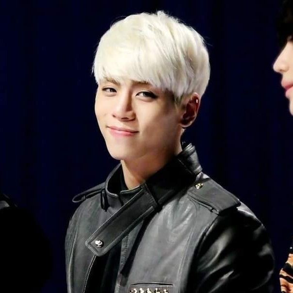 Behind-the-scenes cut of Jonghyun (SHINee)