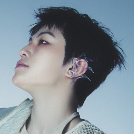 A moment captured by Woozi (SEVENTEEN)'s fan