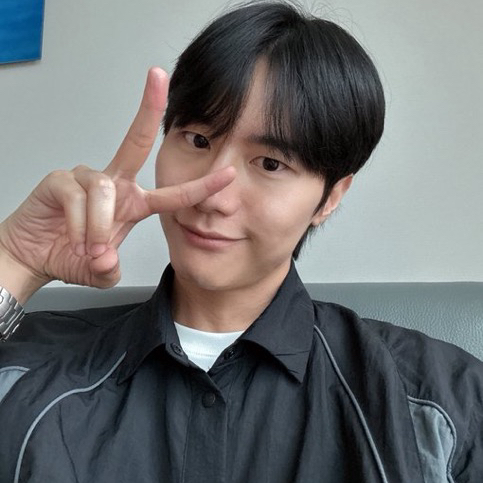 A moment captured by Kang Seungsik (VICTON)'s fan