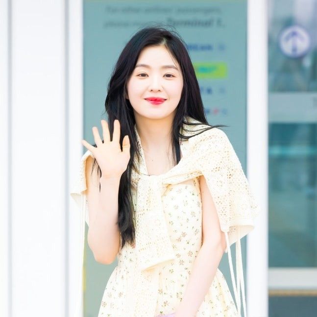 Behind-the-scenes cut of Irene (Red Velvet)