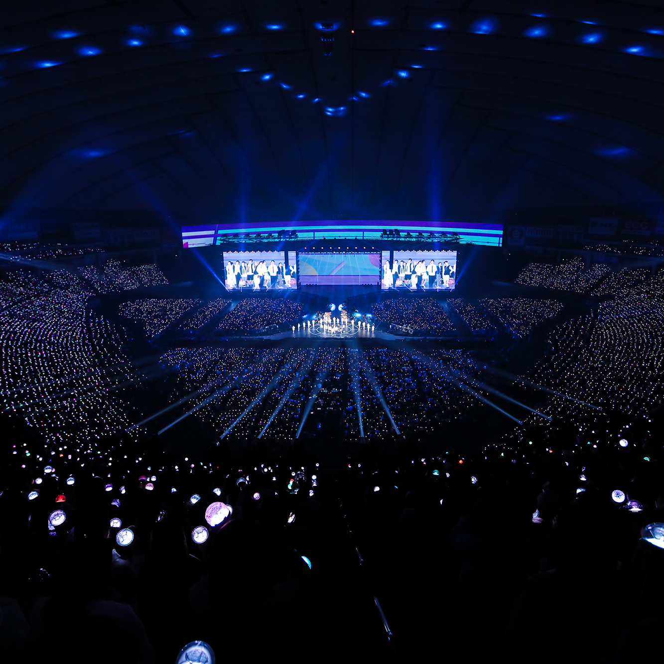 Recent activity shot of SEVENTEEN