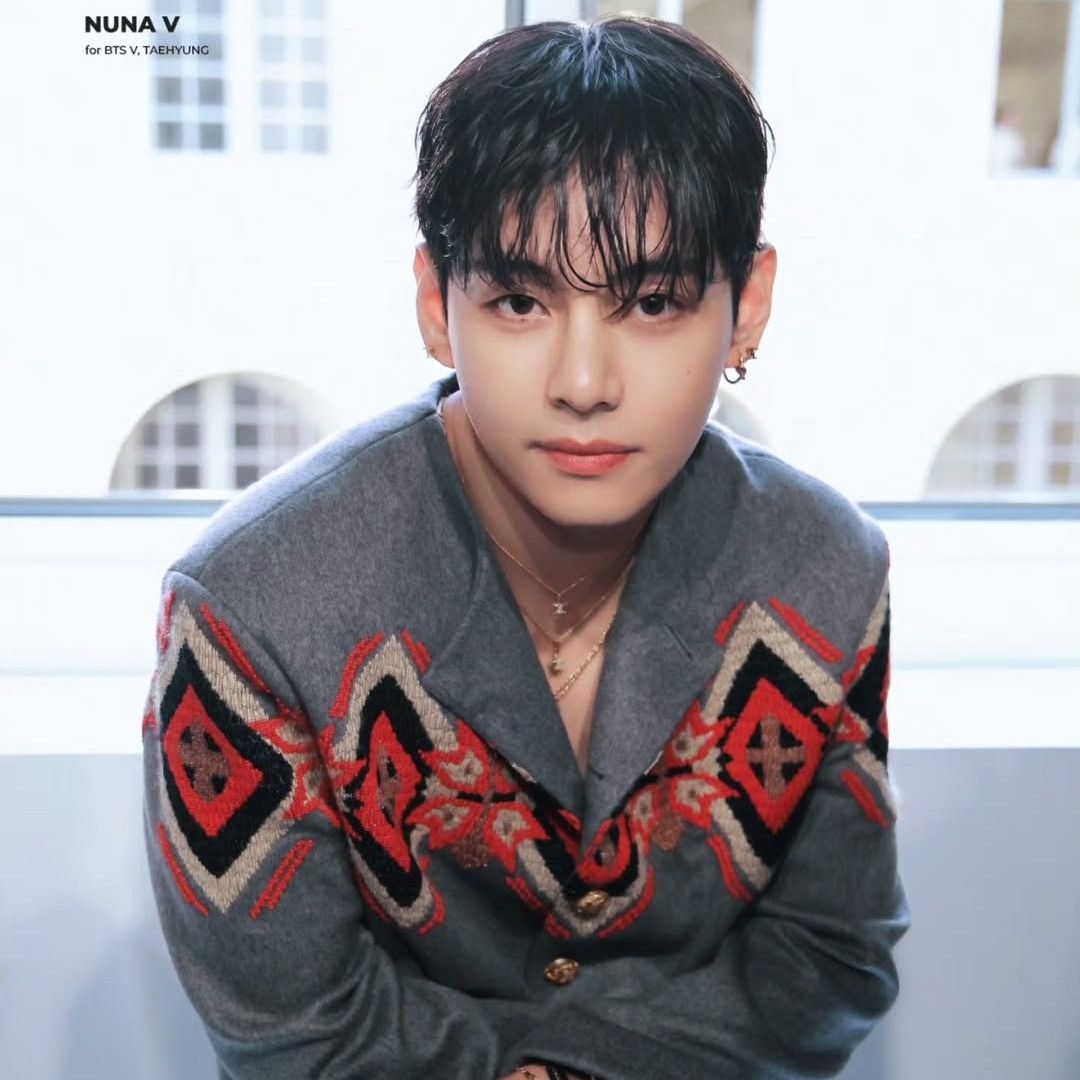 Latest photo of V (BTS)