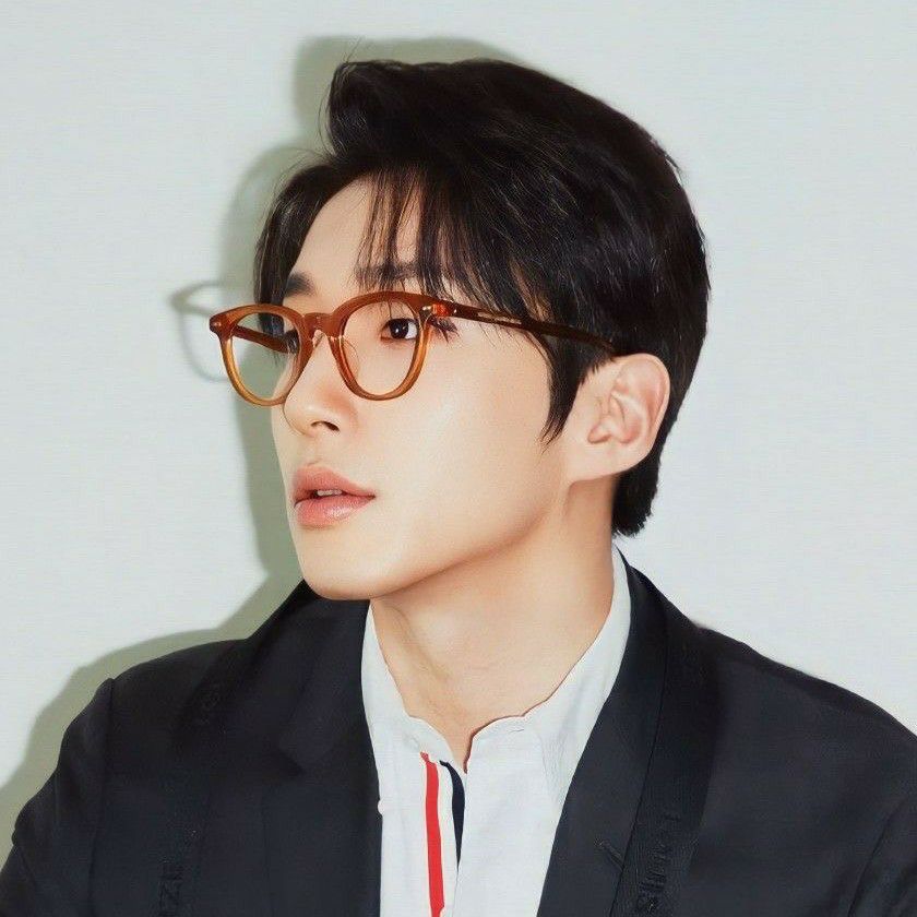 Behind-the-scenes cut of Jongup (B.A.P)