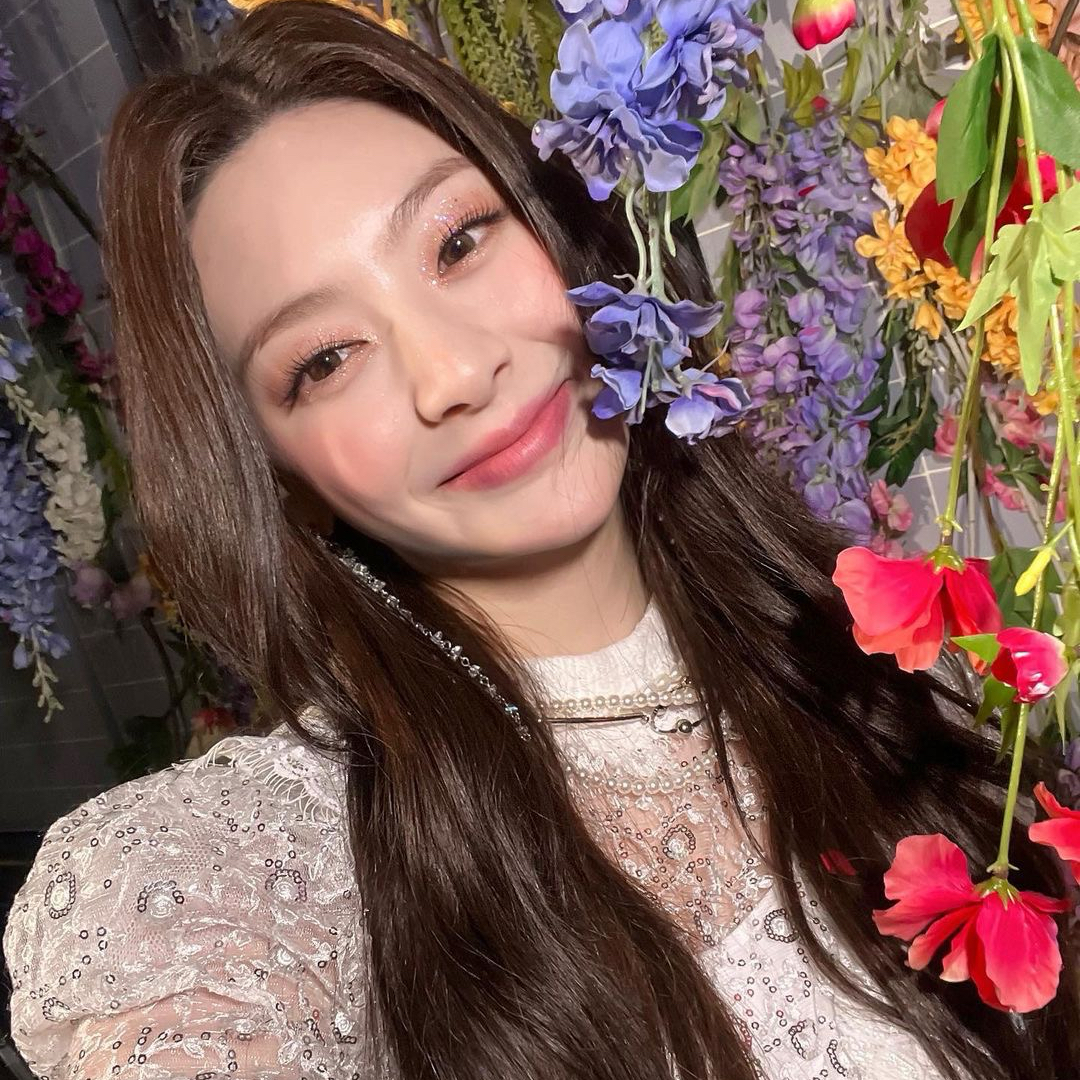 世恩 (STAYC)的幕後花絮