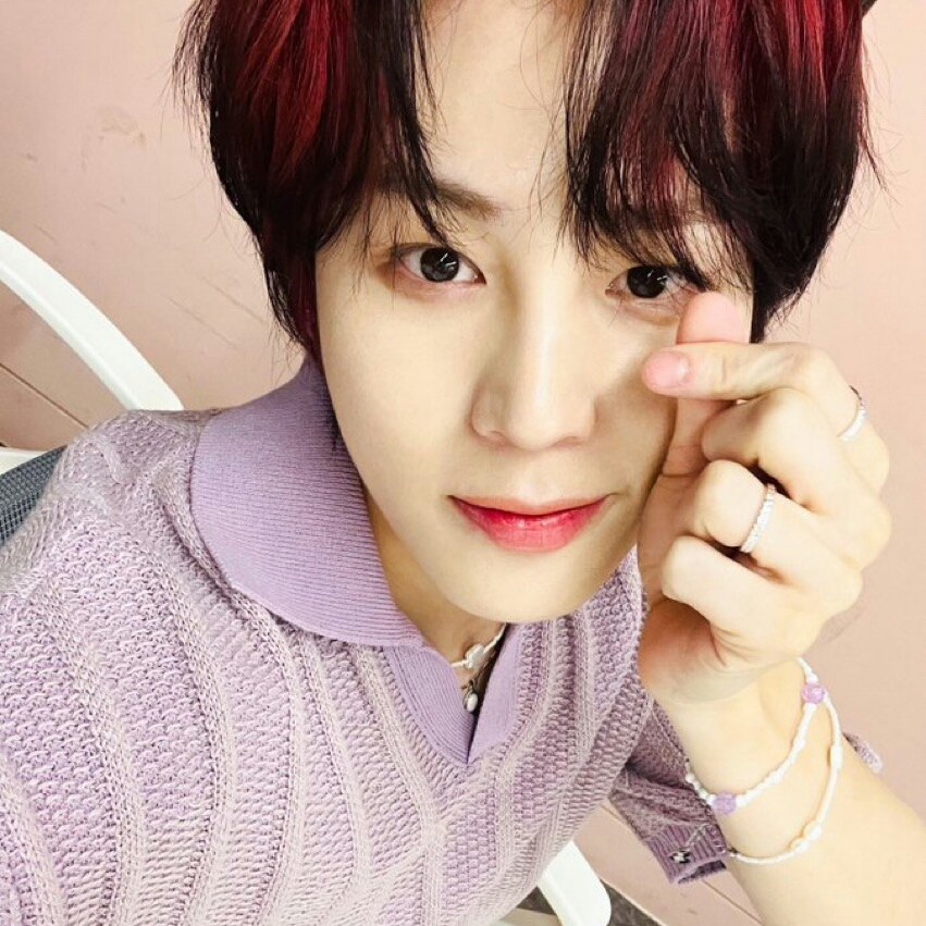 A moment captured by Ha Sungwoon's fan