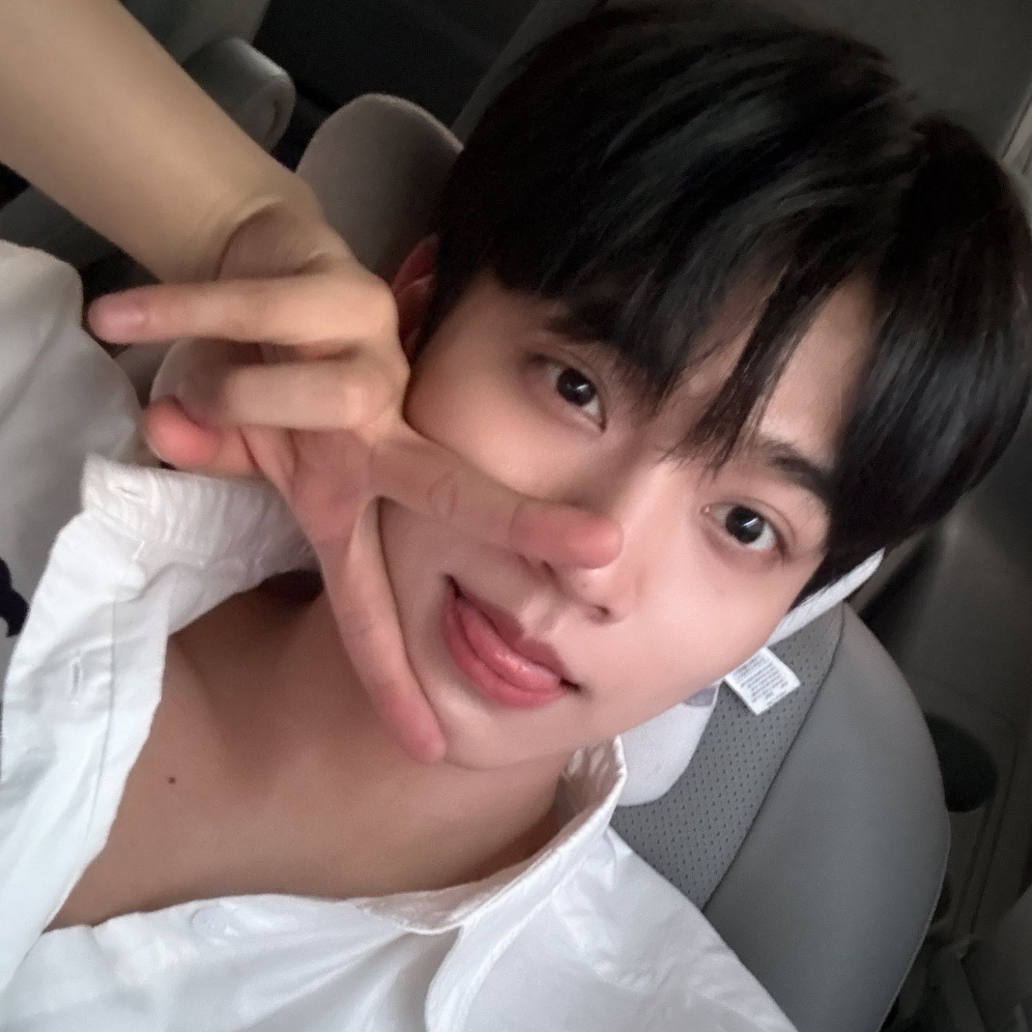 A moment captured by HYUK (OMEGA X)'s fan