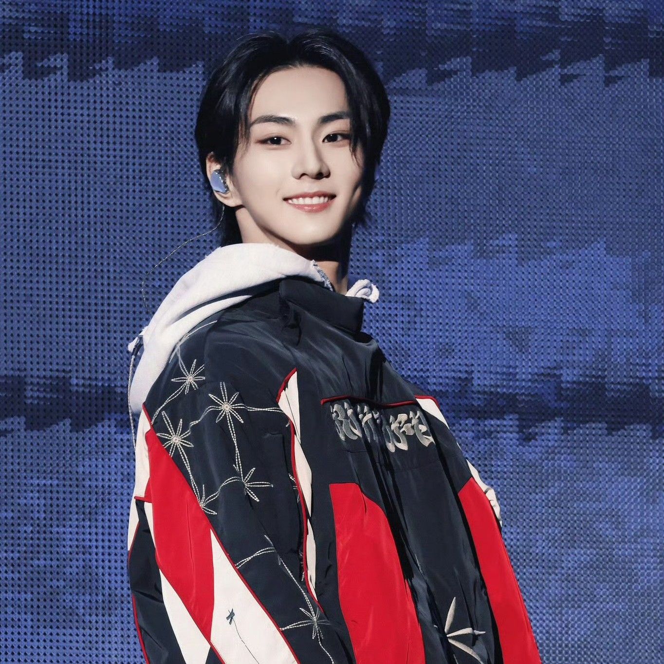 Latest photo of Jungwon (ENHYPEN)