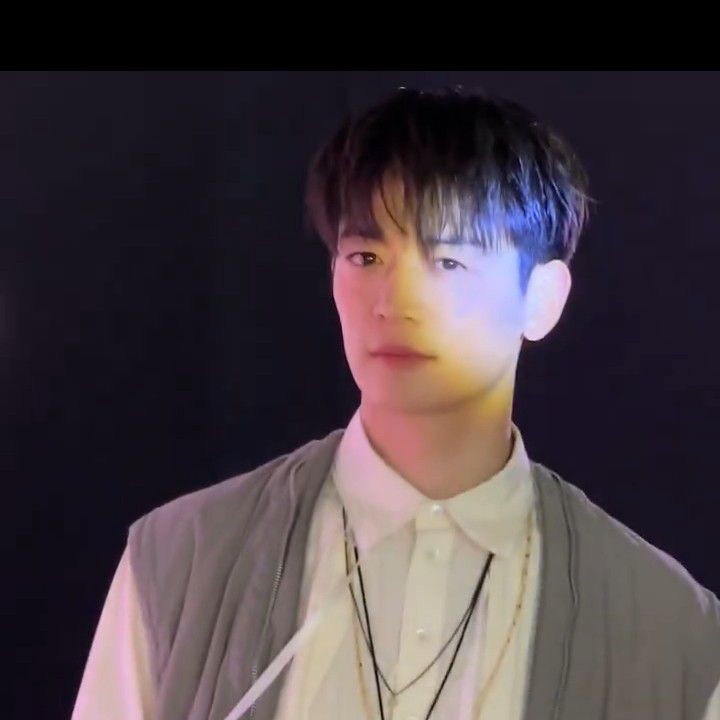Behind-the-scenes cut of Minho (SHINee)