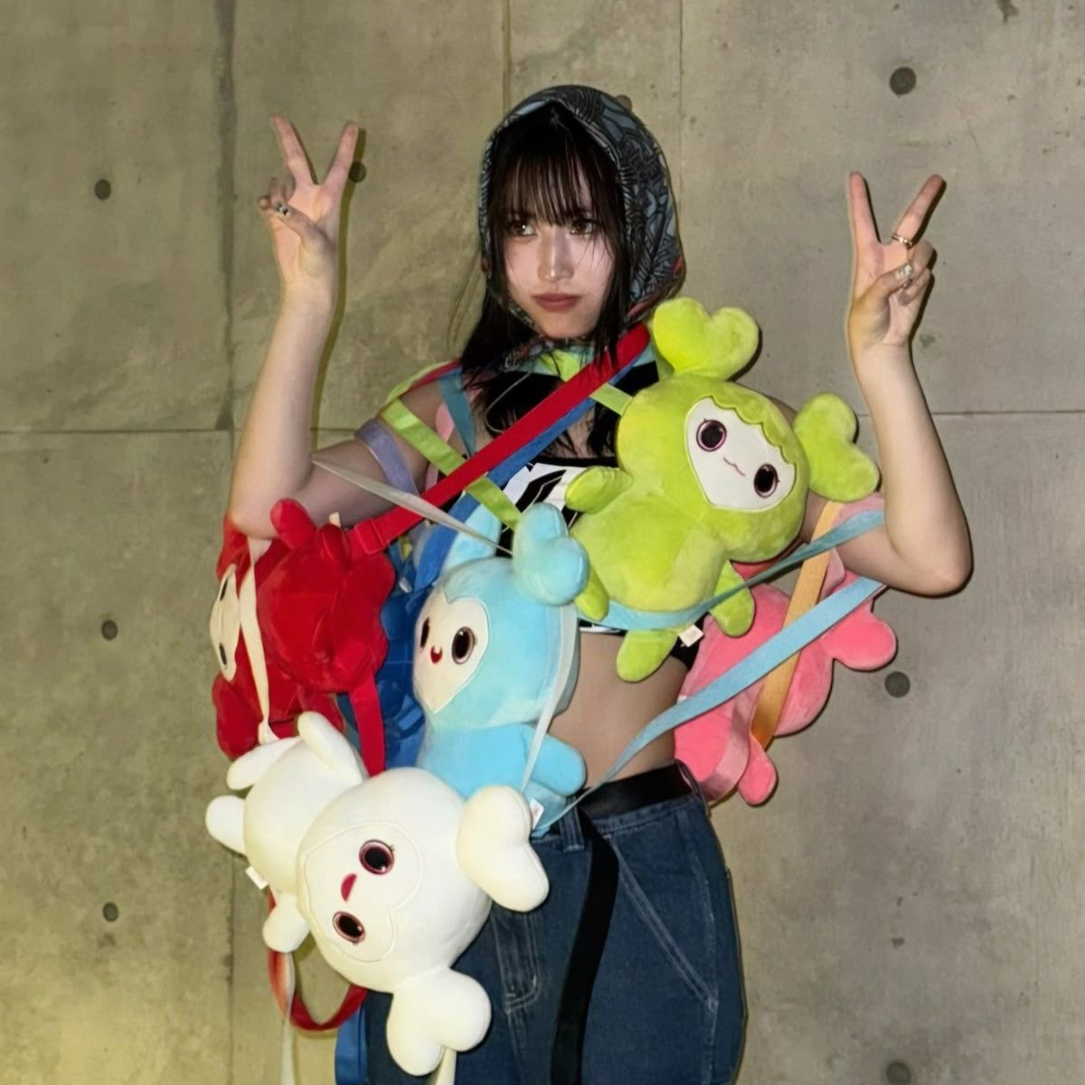 Behind-the-scenes cut of Momo (TWICE)