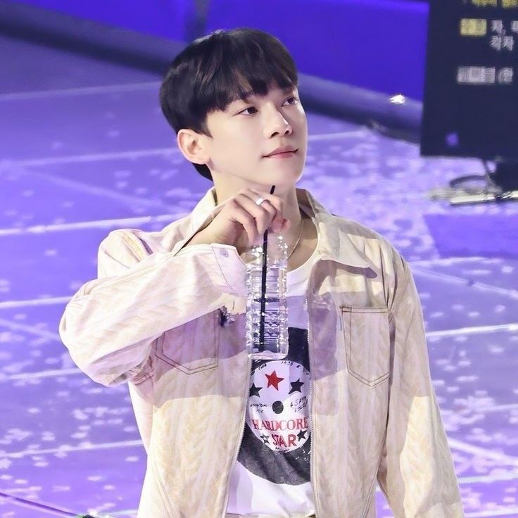 Recent activity shot of Chen (EXO)