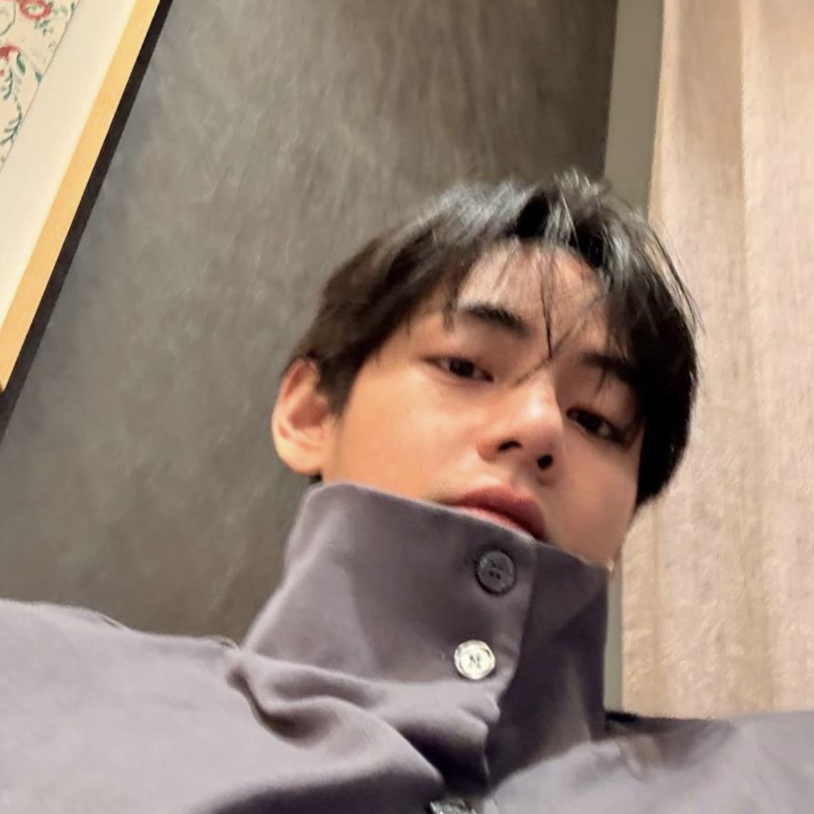 뷔 (방탄소년단) 최근 활동샷