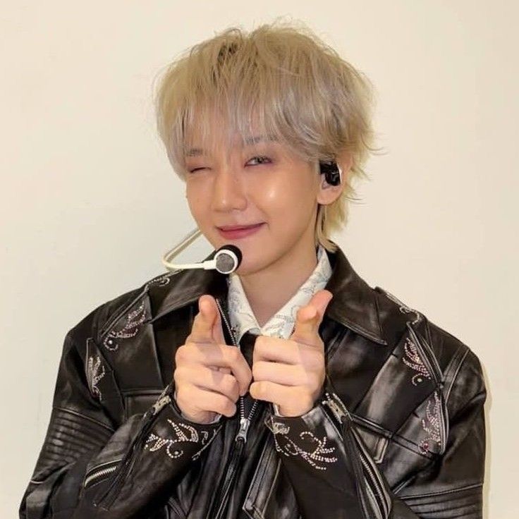 백현 (EXO) 최근 활동샷