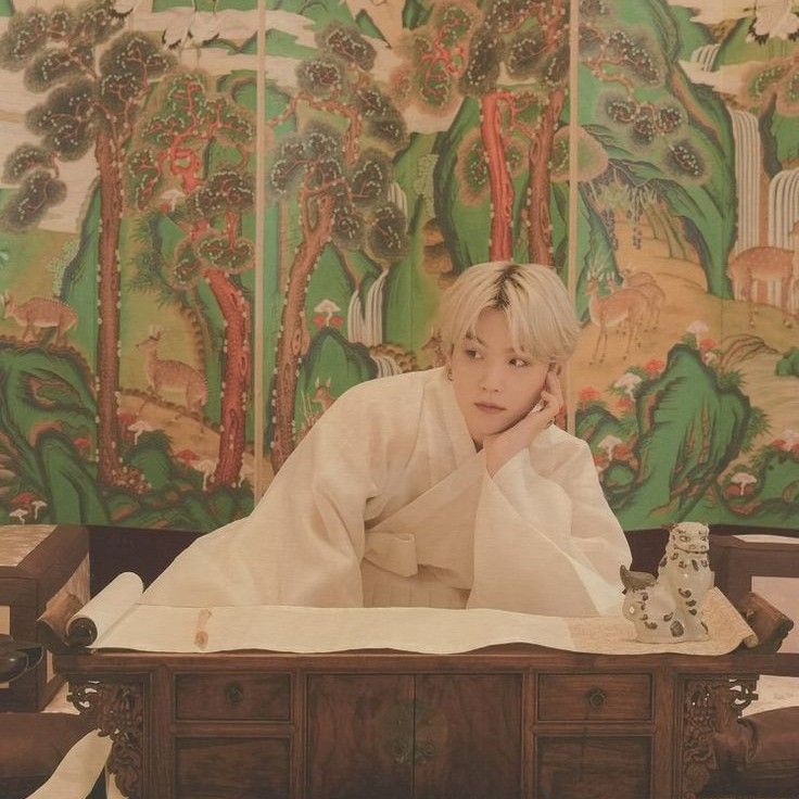 Behind-the-scenes cut of BTS