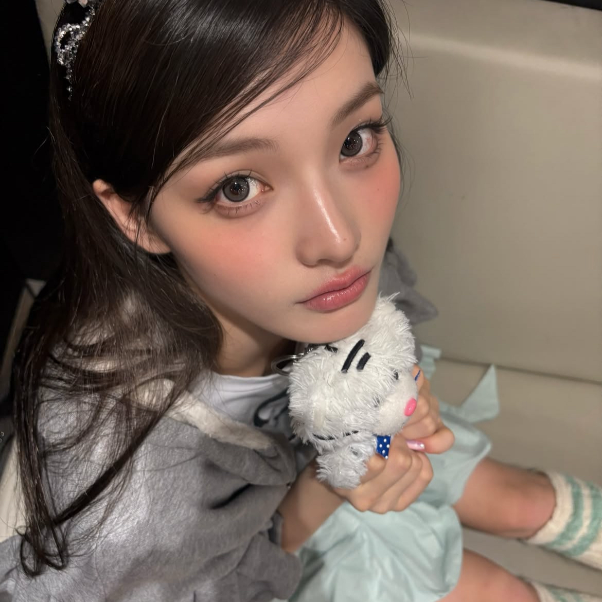 Behind-the-scenes cut of Iroha (ILLIT)