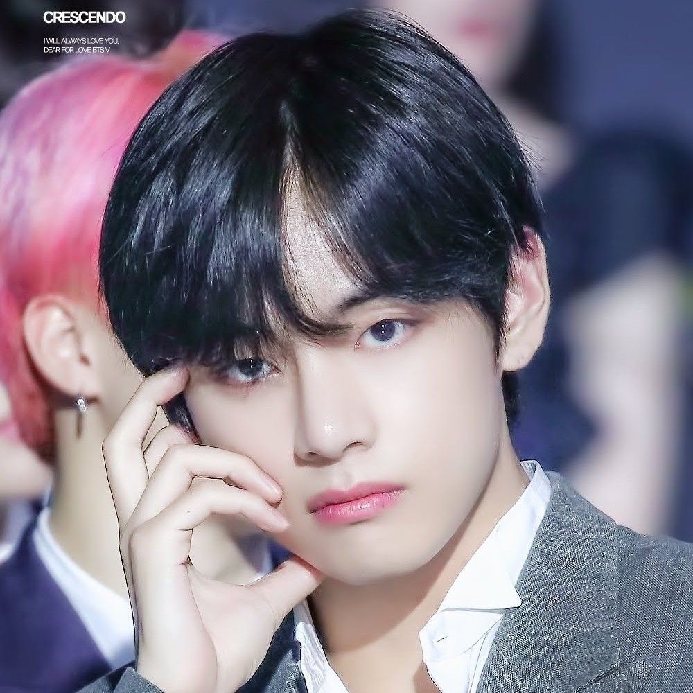 A moment captured by V (BTS)'s fan