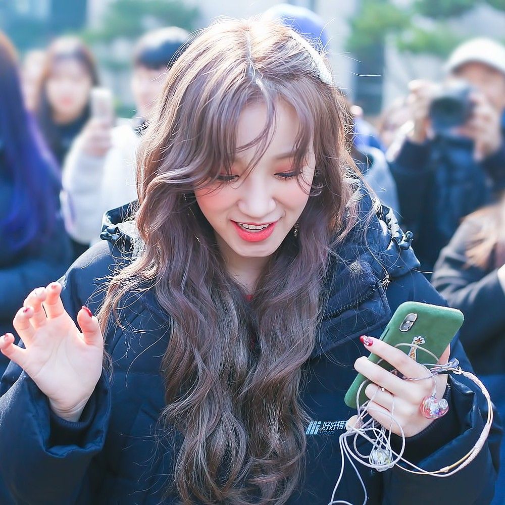 Behind-the-scenes cut of Yuqi ((G)I-DLE)