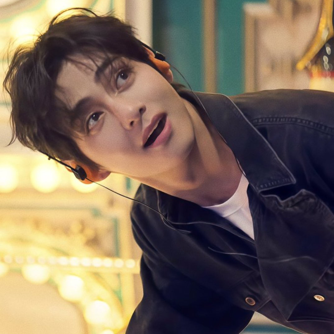 V (防彈少年團)的最新活動照片