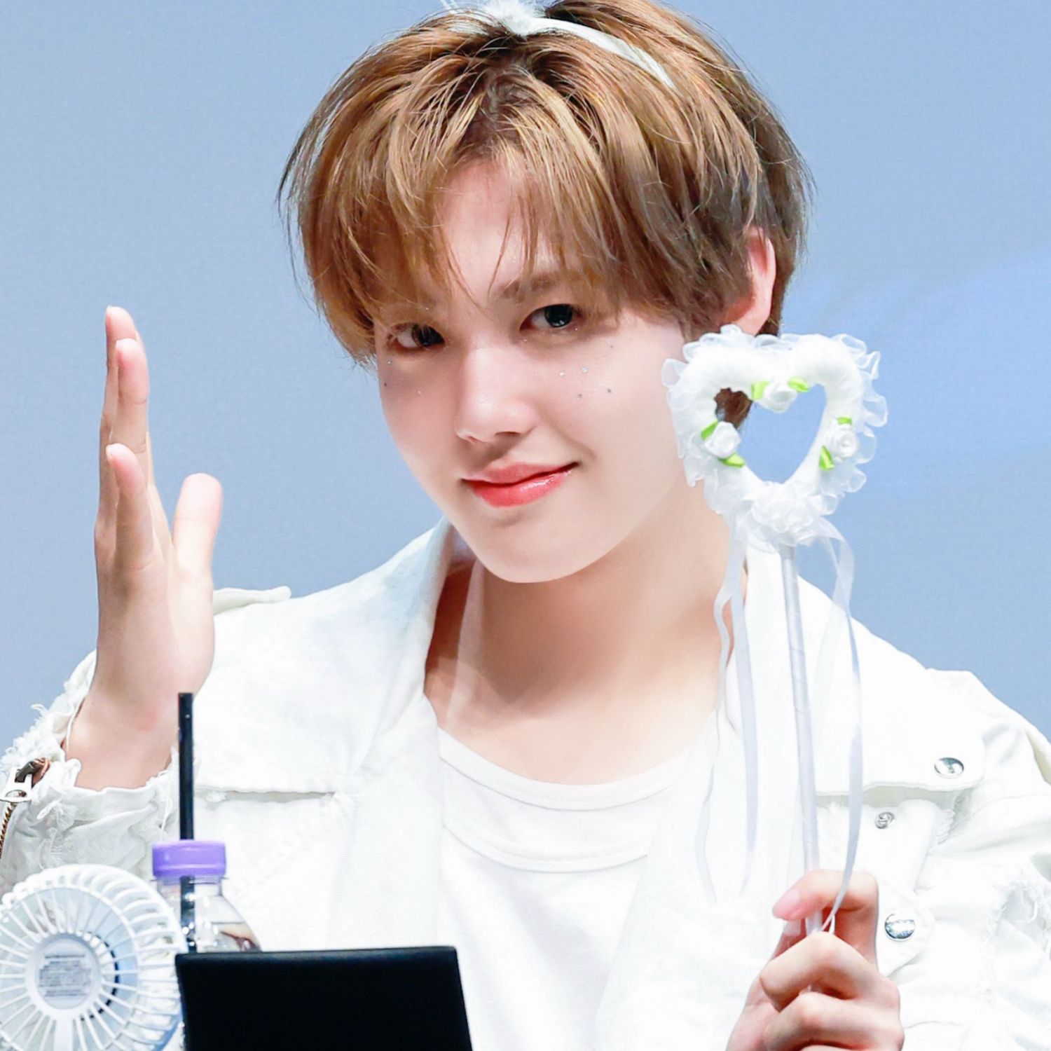 Behind-the-scenes cut of Doyoung (TREASURE)