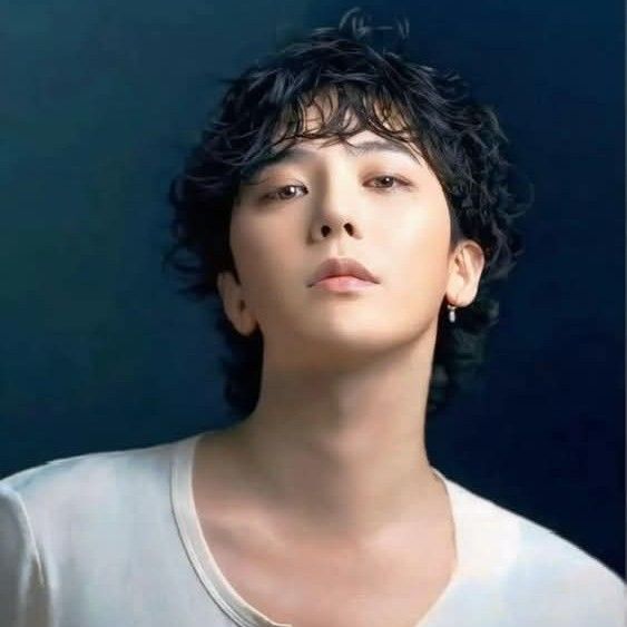 Latest photo of G-DRAGON (BIGBANG)