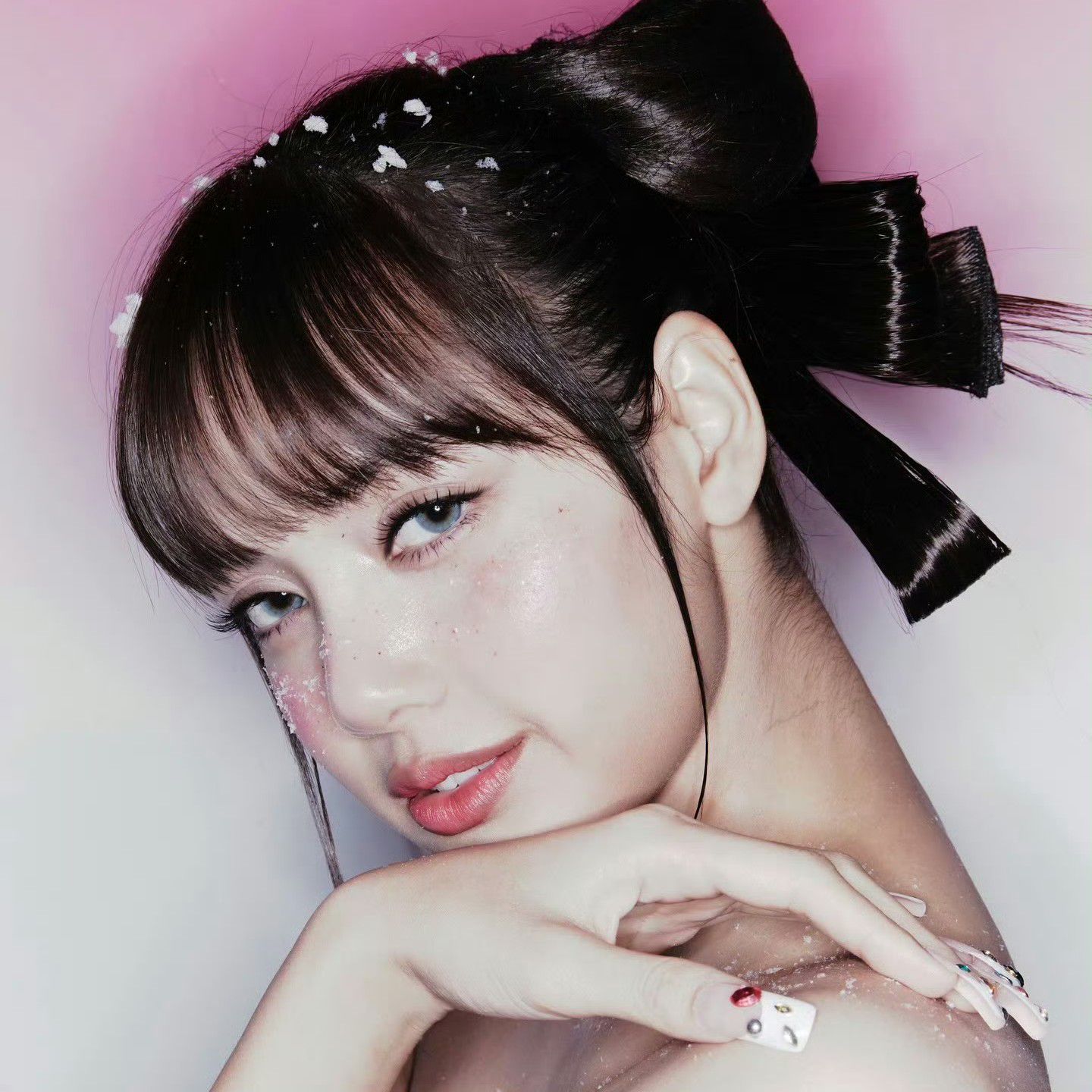 A moment captured by Lisa (BLACKPINK)'s fan