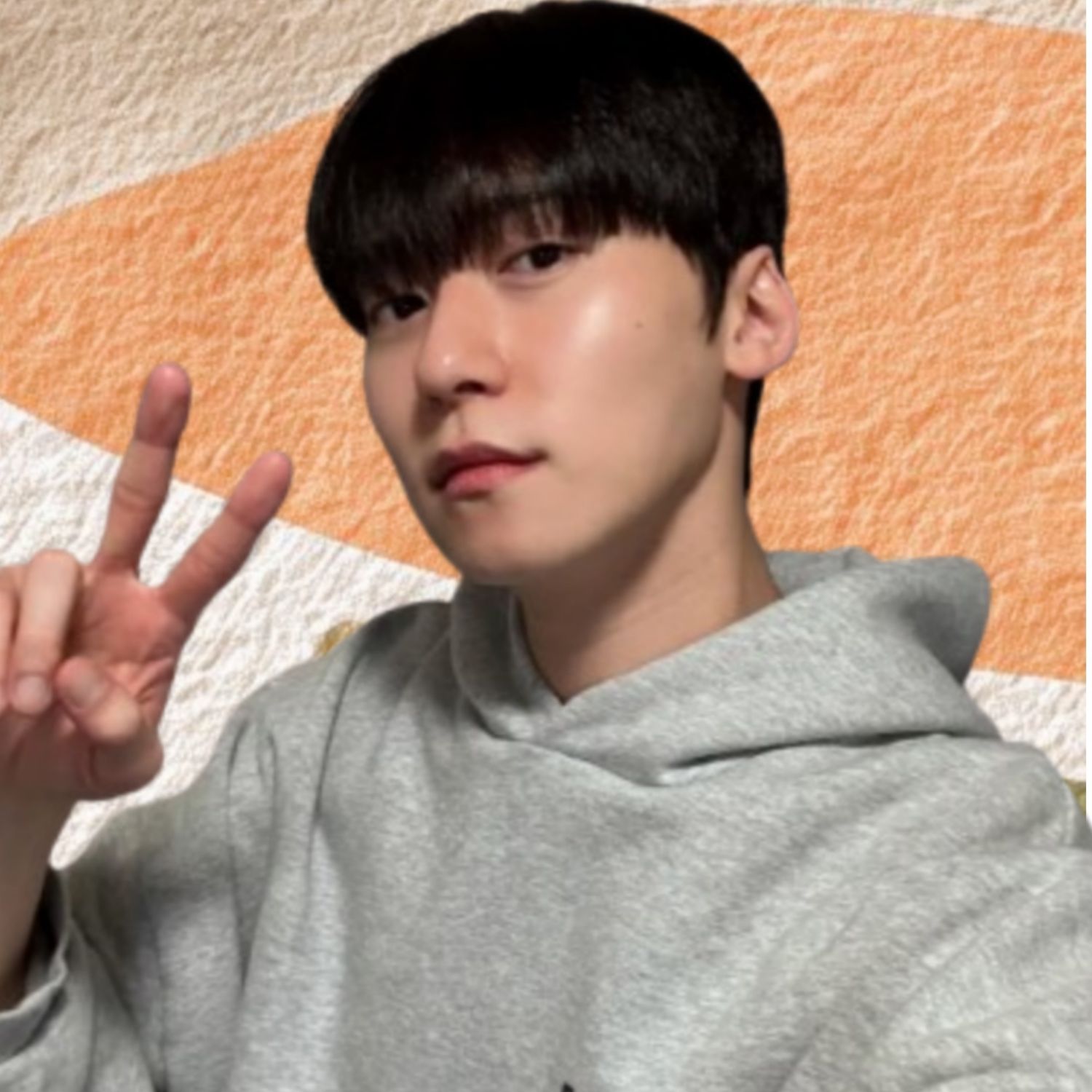 Recent activity shot of Keonhee (ONEUS)