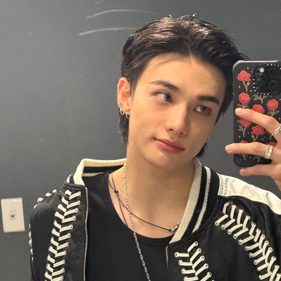 Latest photo of Hyunjin (Stray Kids)