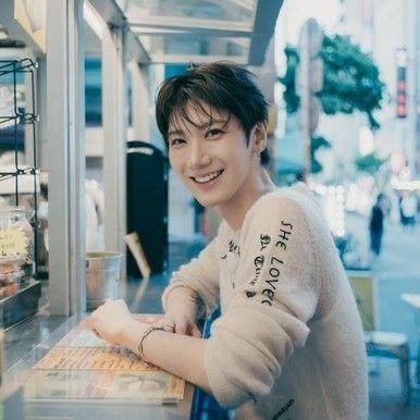 Foto aktivitas terbaru TEN (WayV)