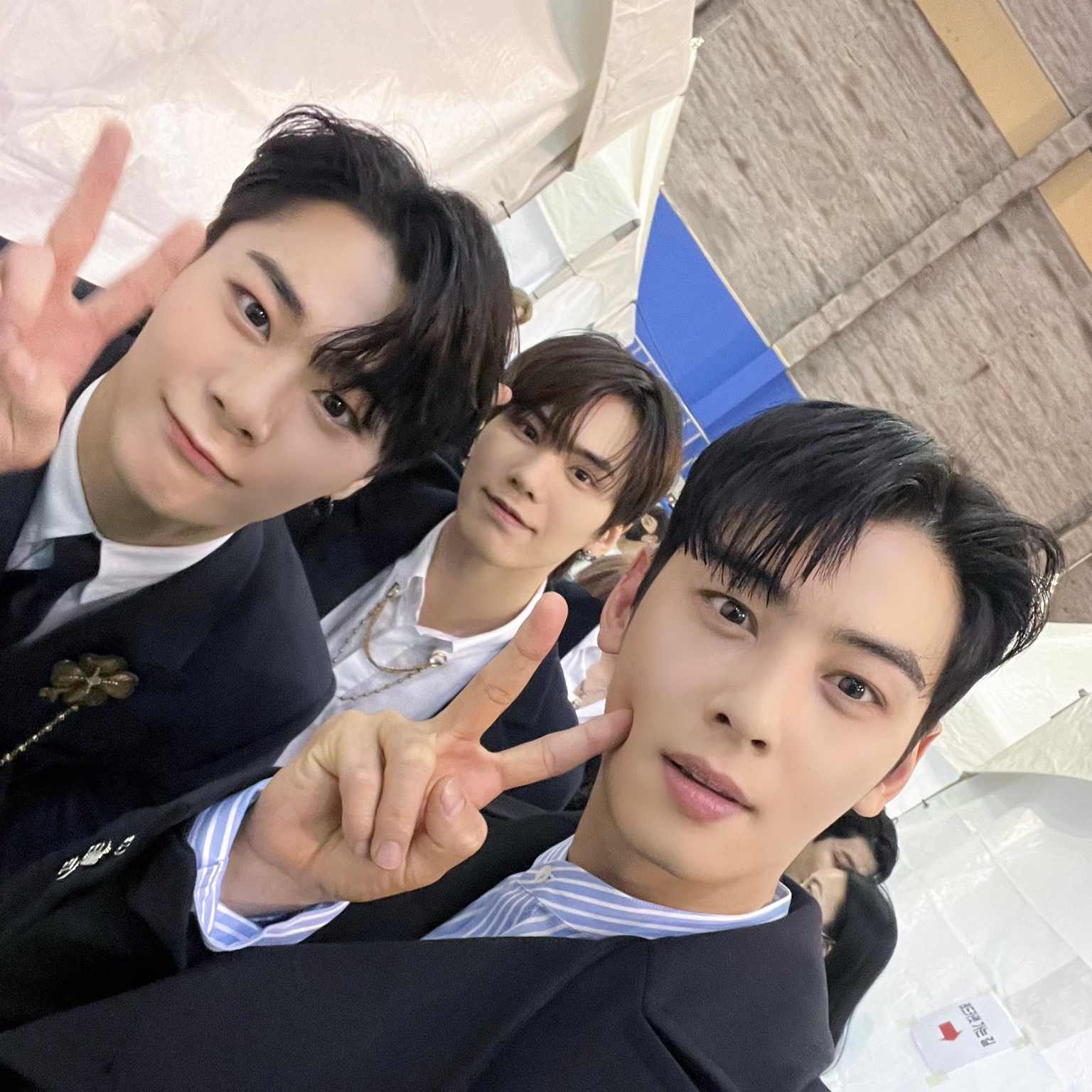 아스트로 최근 활동샷