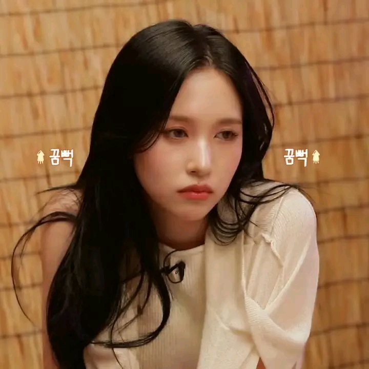 Latest photo of Mina (TWICE)