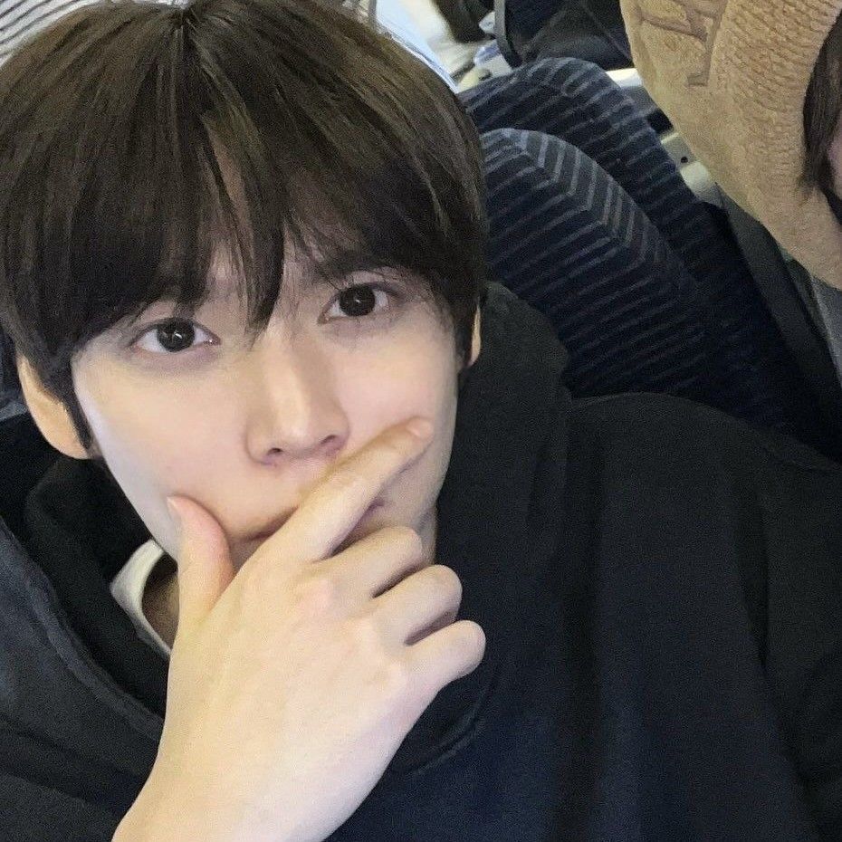 Recent activity shot of Eunseok (RIIZE)