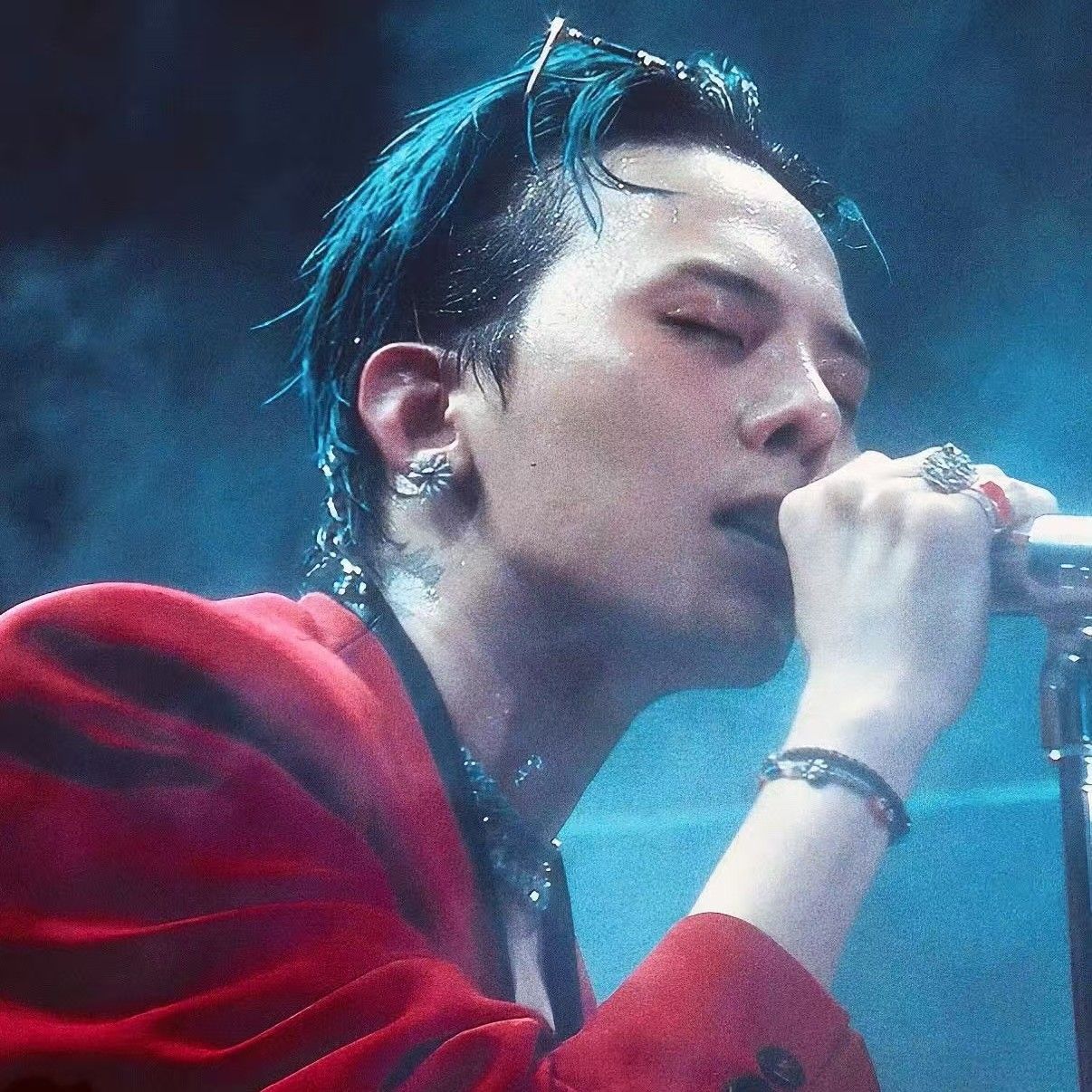 A moment captured by G-DRAGON (BIGBANG)'s fan