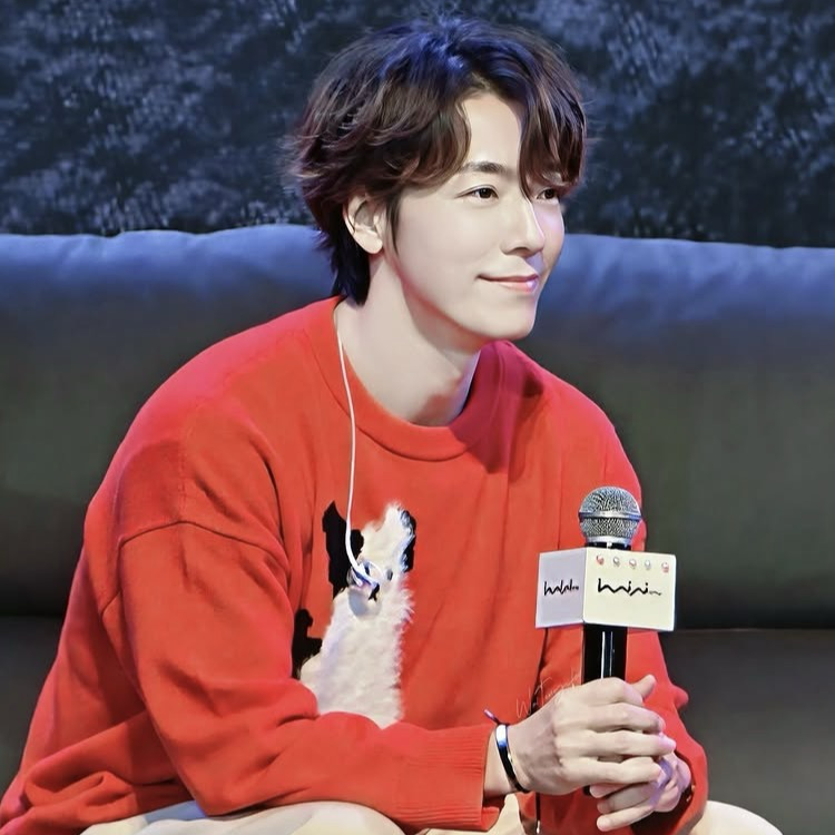 Behind-the-scenes cut of Donghae (Super Junior)