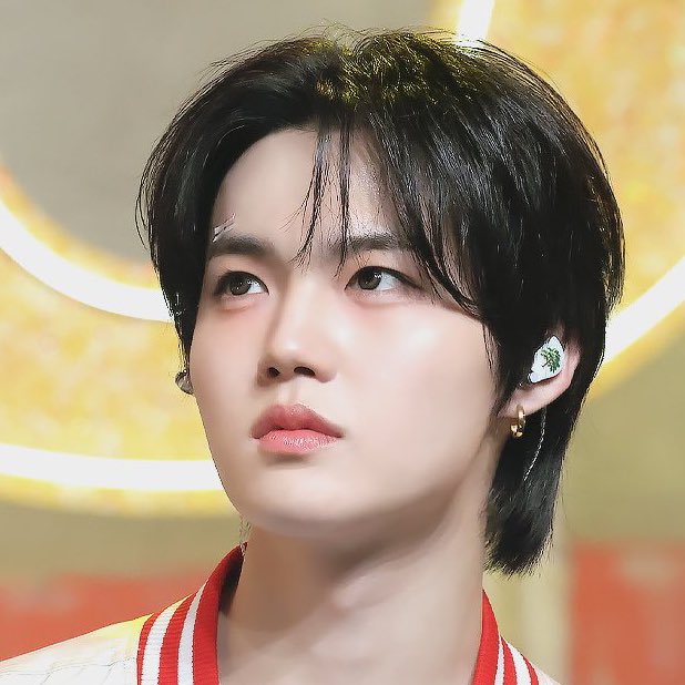Behind-the-scenes cut of Doyoung (TREASURE)