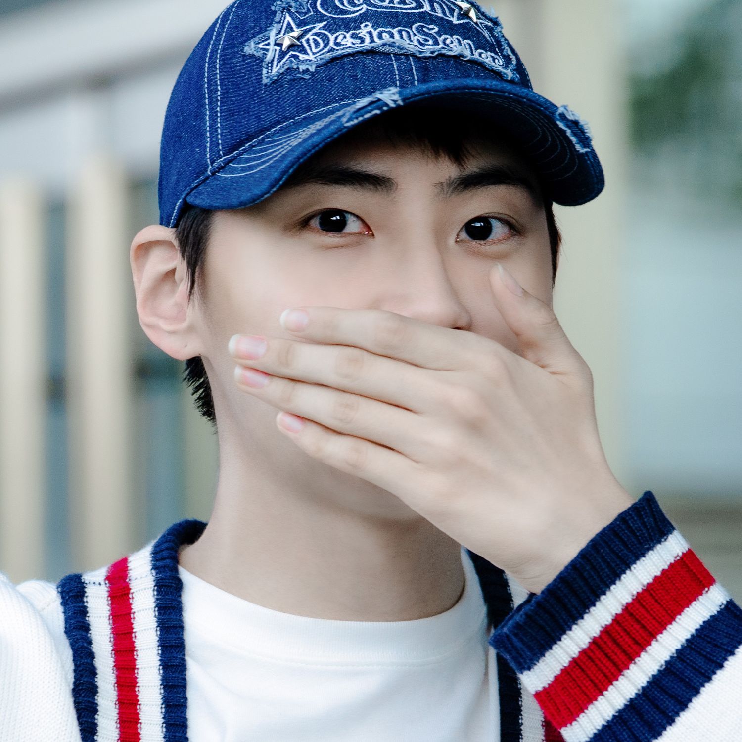 A moment captured by Lee Jinhyuk's fan