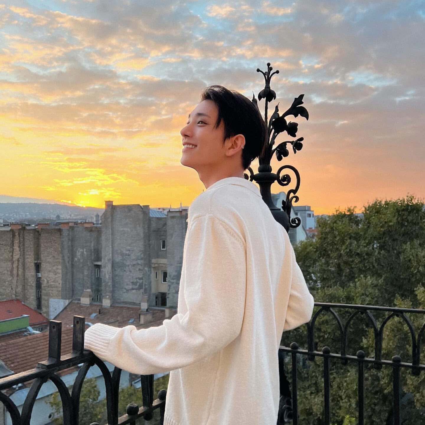 Recent activity shot of Joshua (SEVENTEEN)